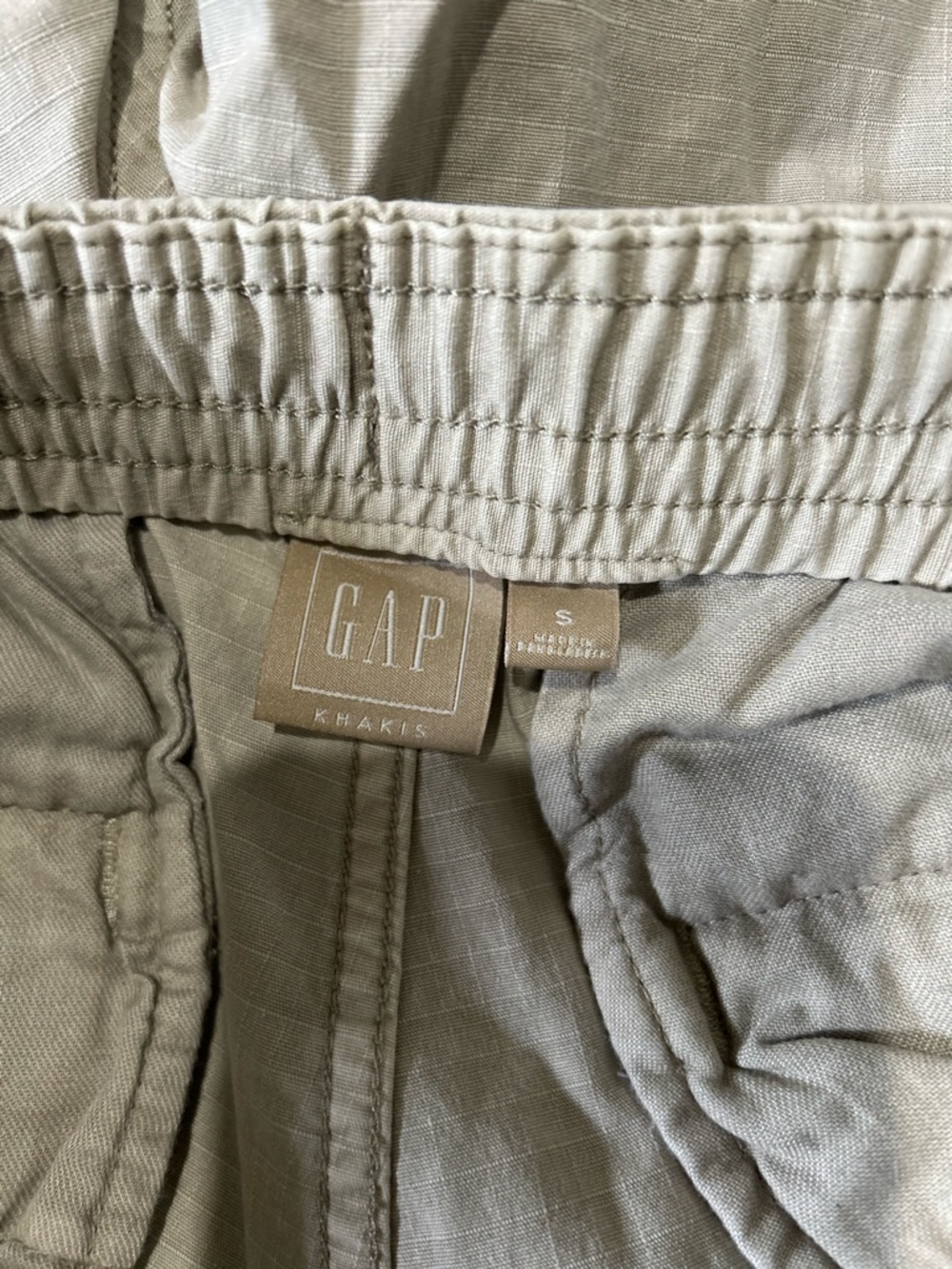 GAP Men's Cargo Pants in Light Khaki - Picture 6 of 7